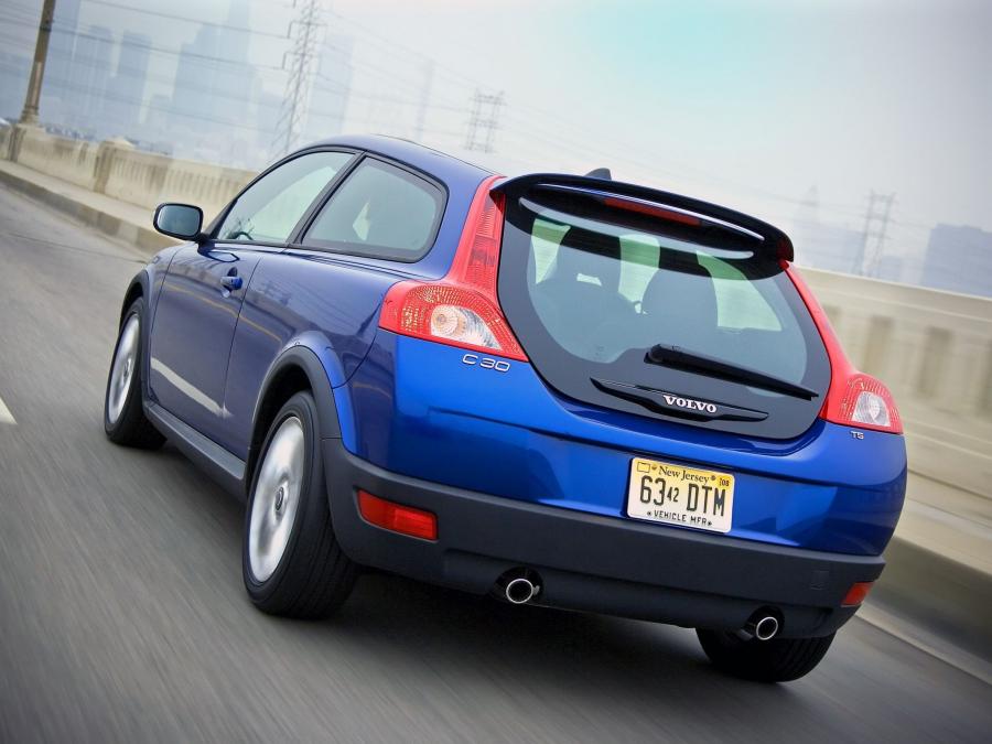  Volvo C30 2006 года  (US) (фото 7 из 15)